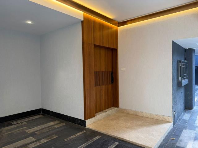 Rental | 5 BHK + Servant Room,Extra Room 4000 Sq.Ft. Independent House in Sindh Society