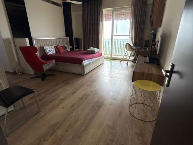 Rental | 5 BHK + Servant Room,Extra Room 4300 Sq.Ft. Apartment in Prateek Edifice