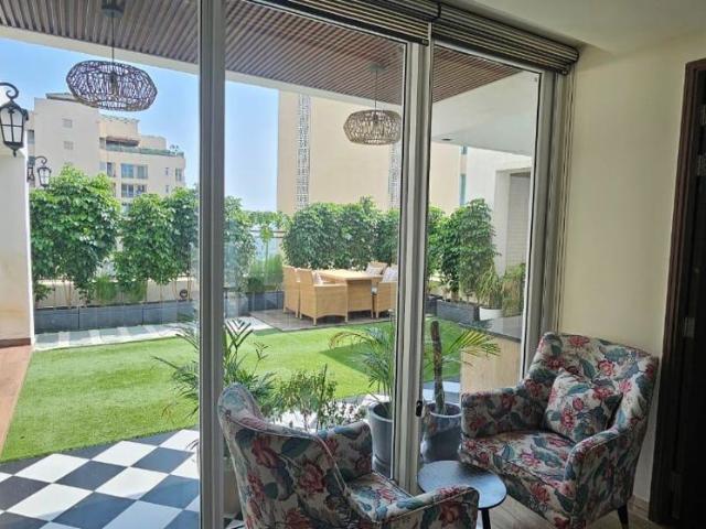 Rental | 5 BHK + Servant Room,Extra Room 5800 Sq.Ft. Penthouse in Ambience Tivertone