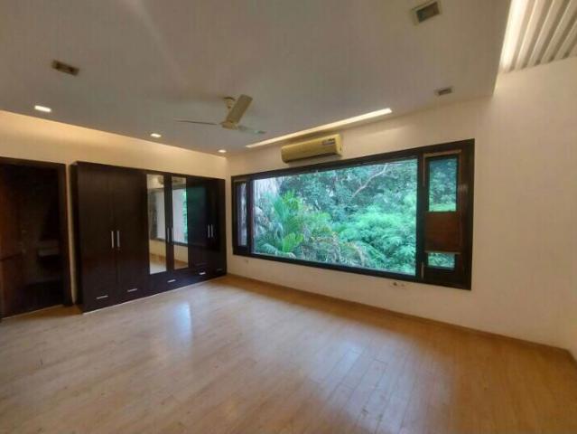 Rental | 5 BHK + Servant Room,Extra Room 9000 Sq.Ft. Villa in Gadaipur