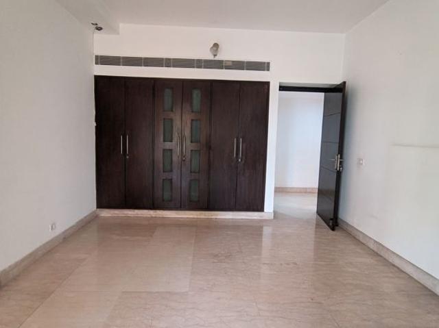 Rental | 5 BHK + Servant Room,Store Room 4390 Sq.Ft. Apartment in Eros Royale Retreat II