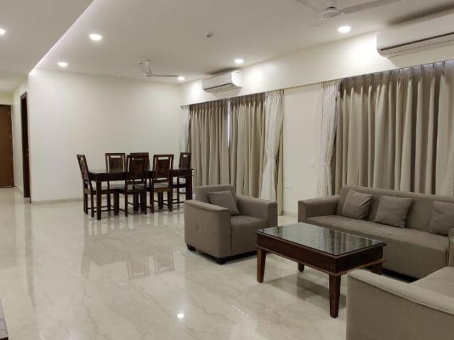 Rental | 5 BHK + Servant Room,Study Room 3035 Sq.Ft. Apartment in Supreme Amadore