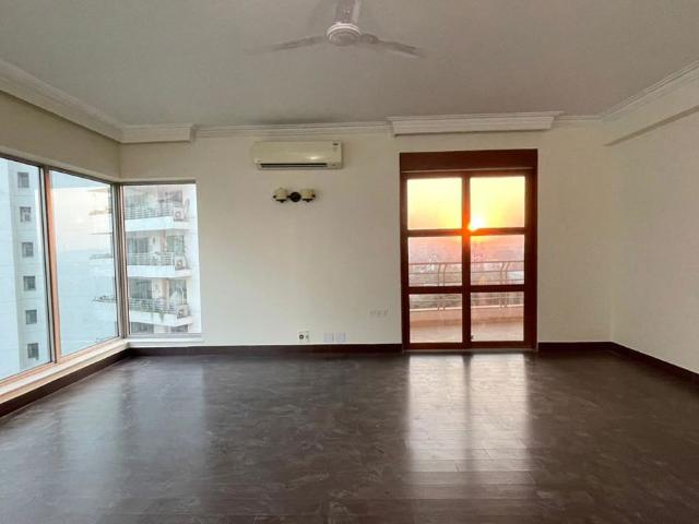 Rental | 5 BHK + Servant Room,Study Room 4800 Sq.Ft. Apartment in Parsvnath Exotica