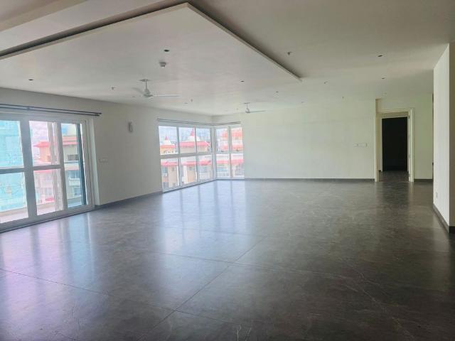 Rental | 5 BHK + Servant Room,Study Room 5500 Sq.Ft. Apartment in K Raheja Corp Vivarea