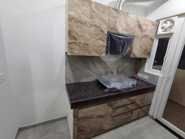 Rental | 5 BHK + Servant Room,Study Room,Extra Room 5560 Sq.Ft. Apartment in Logix Blossom County