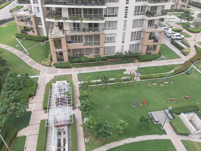 Rental | 5 BHK + Servant Room 4530 Sq.Ft. Apartment in Pioneer Park Presidia