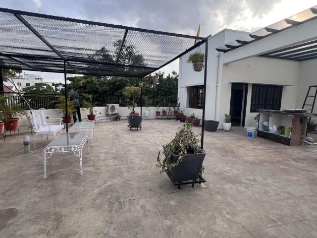 Rental | 5 BHK + Servant Room 4000 Sq.Ft. Apartment in Jubilee Hills