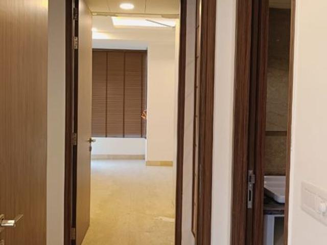 Rental | 5 BHK + Servant Room 5700 Sq.Ft. Penthouse in Ambience Tivertone