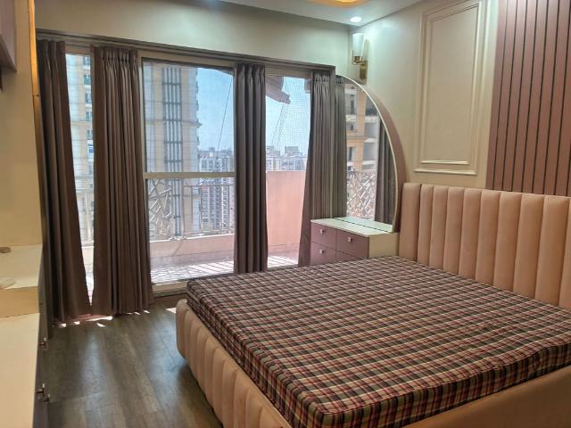Rental | 5 BHK + Servant Room 5800 Sq.Ft. Penthouse in Ambience Tivertone