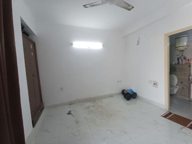 Rental | 5 BHK + Servant Room 500 Sq.Yd. Villa in Unitech Uniworld Resorts The Residences