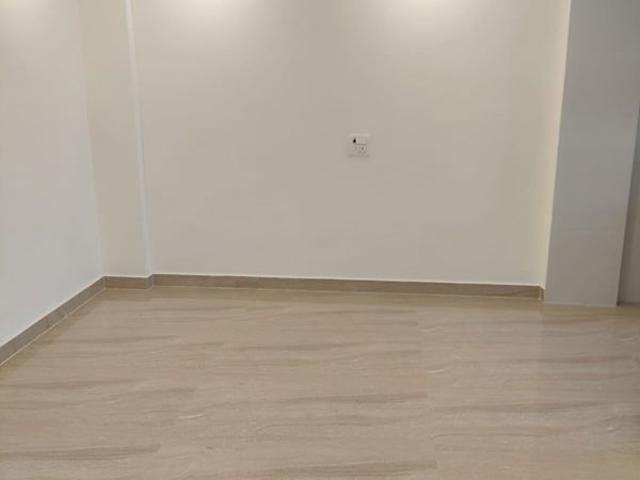 Rental | 5 BHK + Store Room 500 Sq.Yd. Independent House in Crown Plaza Mall