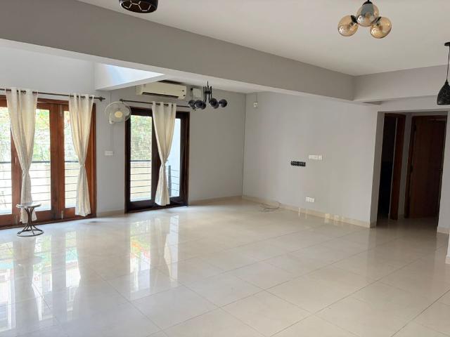 Rental | 5 BHK + Store Room 3330 Sq.Ft. Apartment in Embassy Habitat