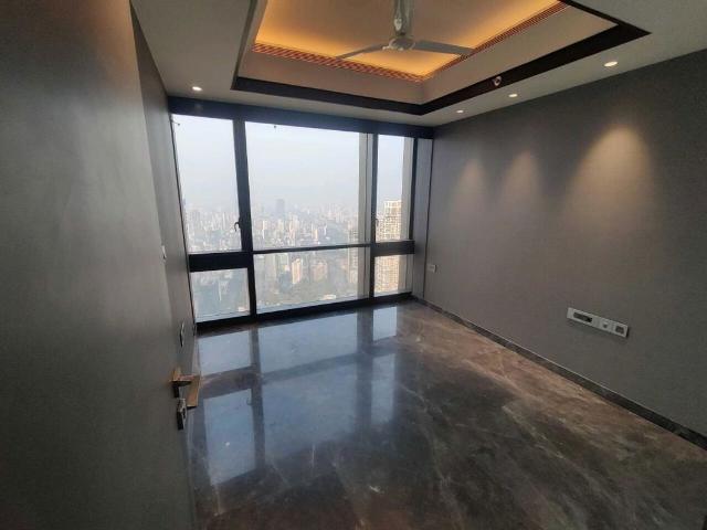 Rental | 5 BHK + Pooja Room 2975 Sq.Ft. Apartment in Lodha Trump Tower