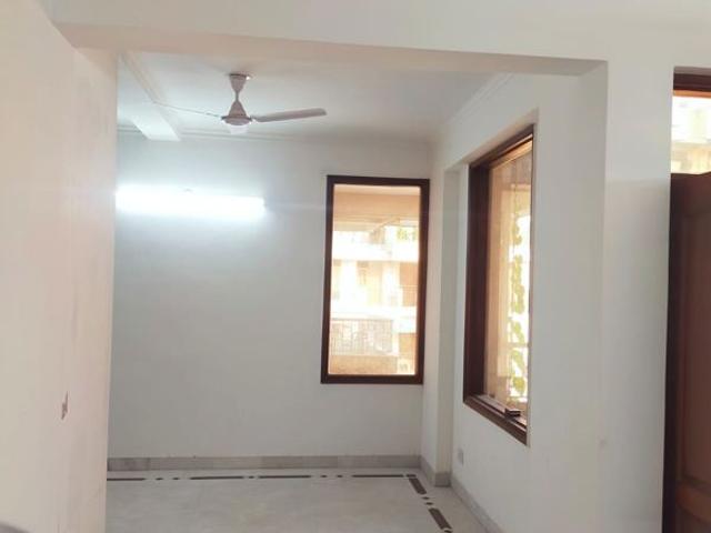 Rental | 5 BHK + Pooja Room 3000 Sq.Ft. Apartment in Hamdam Apartment
