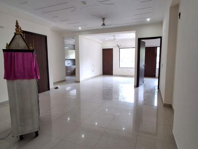 Rental | 5 BHK + Pooja Room,Servant Room 3500 Sq.Ft. Villa in Vatika Signature Villas