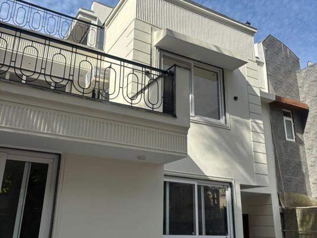 Rental | 5 BHK + Pooja Room,Servant Room,Study Room 5300 Sq.Ft. Villa in Unitech Aspen Greens