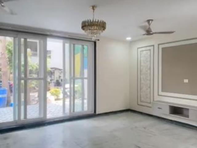 Rental | 5 BHK + Pooja Room,Servant Room,Study Room,Extra Room,Basement,Store Room 305 Sq.Yd. Villa in Nirvana Country
