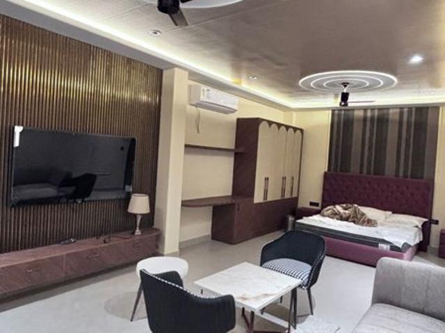 Rental | 5 BHK + Pooja Room,Servant Room,Study Room,Extra Room,Basement,Store Room 500 Sq.Yd. Villa in Emaar Marbella