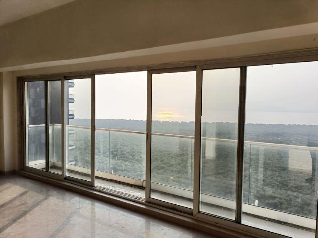 Rental | 5 BHK + Pooja Room,Servant Room,Study Room,Extra Room 3000 Sq.Ft. Penthouse in Nerul Sector 6