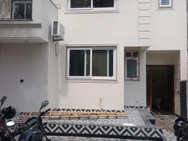 Rental | 5 BHK + Pooja Room,Servant Room,Study Room,Extra Room 310 Sq.Yd. Villa in Nirvana Country Birch Court