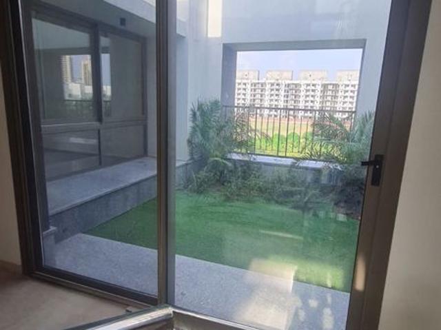 Rental | 5 BHK + Pooja Room,Servant Room,Study Room,Extra Room 500 Sq.Yd. Villa in Sobha International City Phase 3