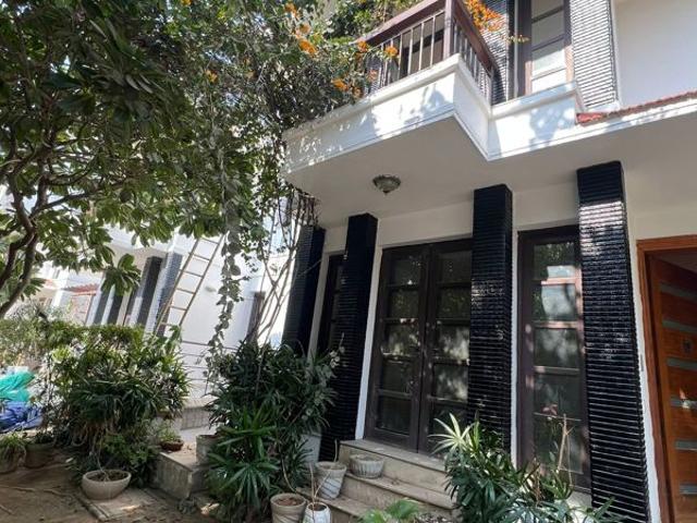Rental | 5 BHK + Pooja Room,Servant Room,Study Room,Extra Room 750 Sq.Yd. Villa in Vipul Tatvam Villas