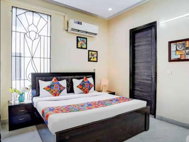 Rental | 5 BHK + Pooja Room,Store Room 300 Sq.Ft. Independent House in Super MIG