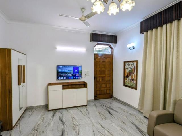 Rental | 5 BHK + Prayer Room 3150 Sq.Ft. Independent House in Sector 15