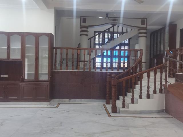 Rental | 5 BHK + Prayer Room,Servant Room,Study Room,Extra Room,Basement,Store Room 5000 Sq.Ft. Independent House in Jubilee Hills