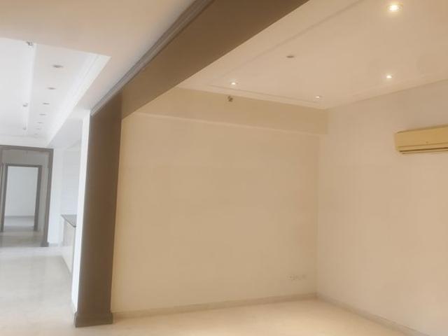 Rental | 5 BHK + Prayer Room,Servant Room,Study Room,Store Room 4500 Sq.Ft. Villa in Unitech Uniworld Resorts The Residences