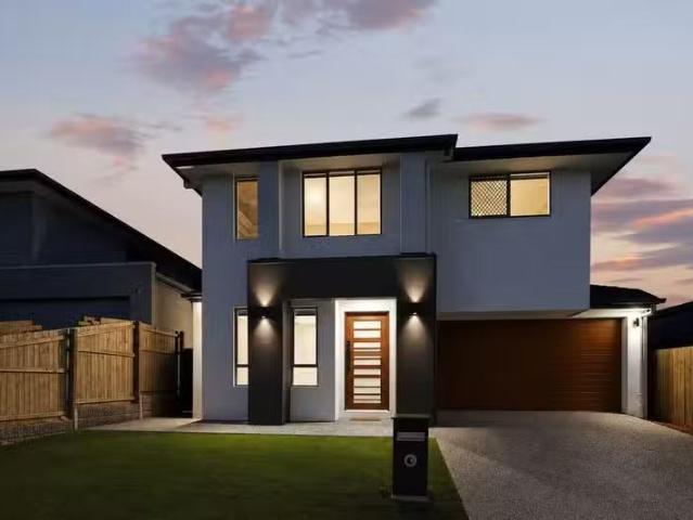 Unique 5 BR 40 Heathcote Circuit, REDLAND BAY, QLD 4165 Hous.