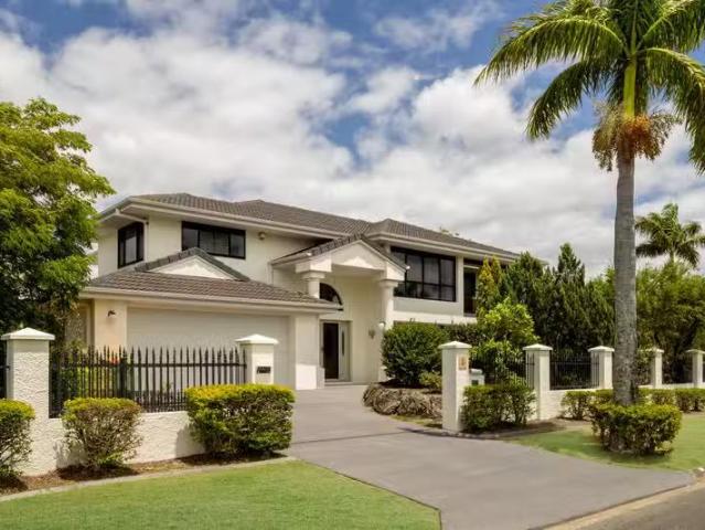 Charming 5 BR 5 Cayman Crescent, ORMISTON, QLD 4160 House fo.