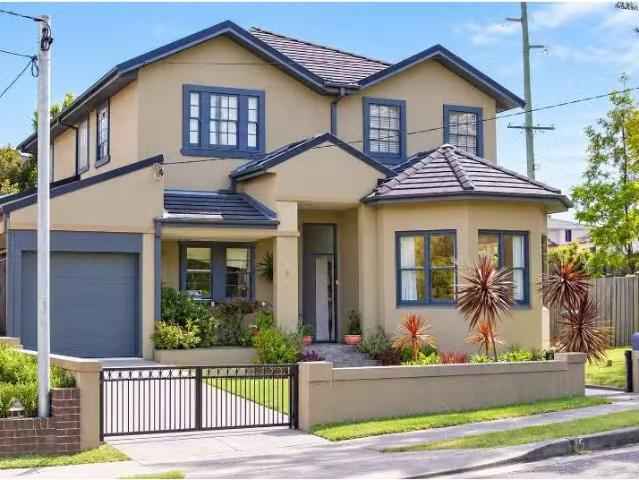 Deal! 5 BR 5 Eltham Street, Gladesville House for rent Listed.