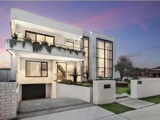 Unique 5 BR 67 Tennyson Road, Tennyson Point Townhouse for ren.