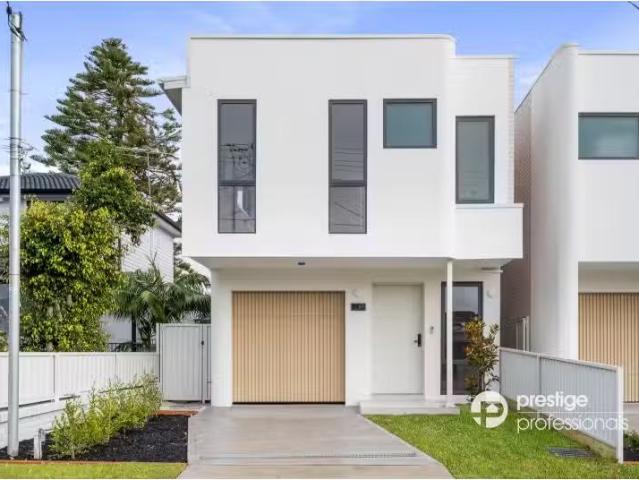 Rental! 5 BR 6A Lucas Avenue, MOOREBANK House for rent Listed.