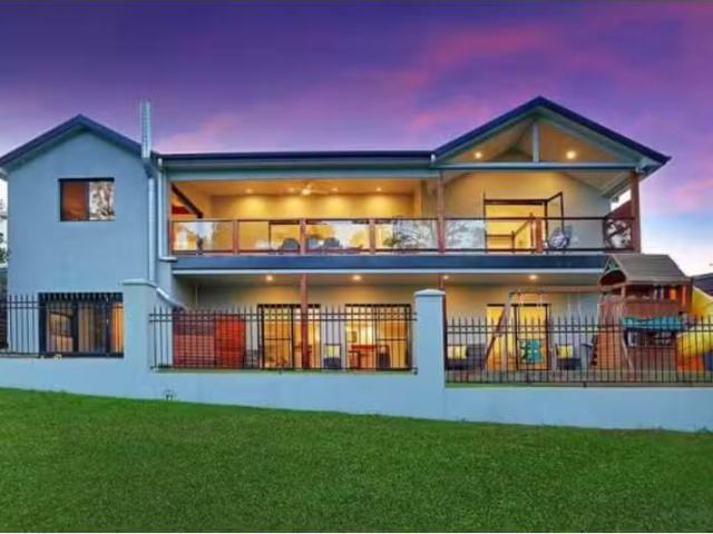 Cozy 5 BR 10 Currawong Crescent, Leonay House for rent Listed.