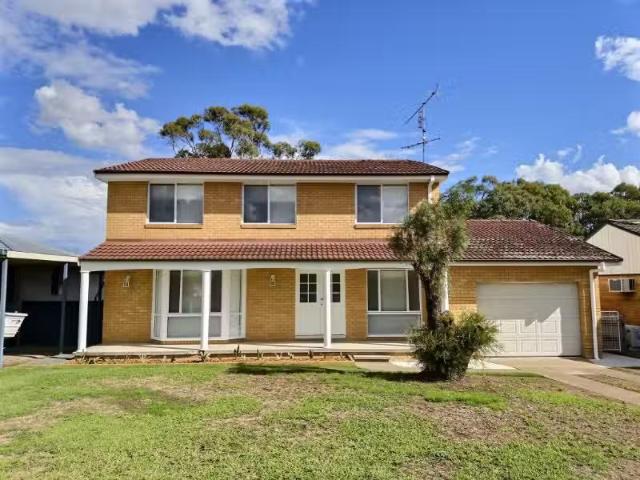 Cozy 5 BR 116 Lawson Ave, Singleton House for rent Listed by.