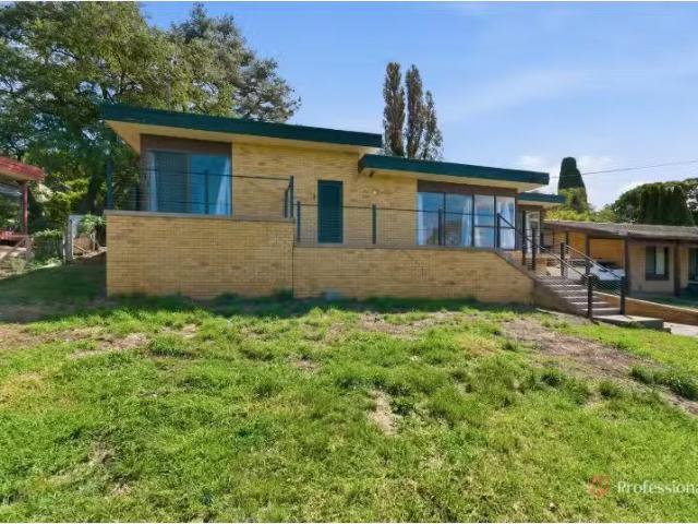 Deal! 5 BR 18 Curtis Street, Armidale House for rent Listed b.