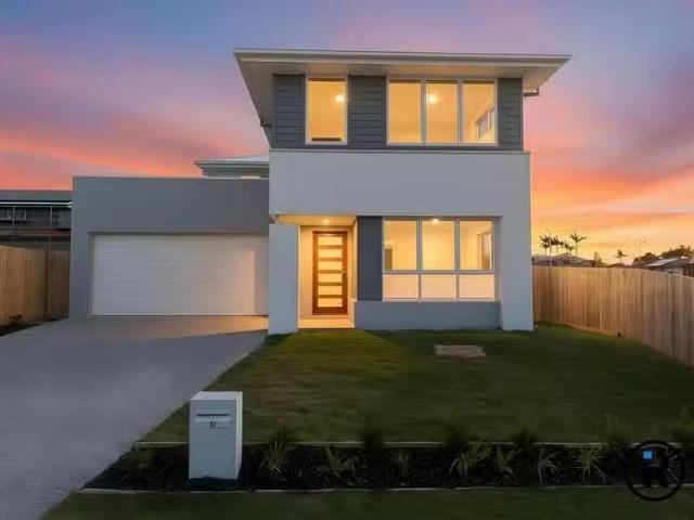 Unique 5 BR 27 Abbeywood Street, Taigum, QLD 4018