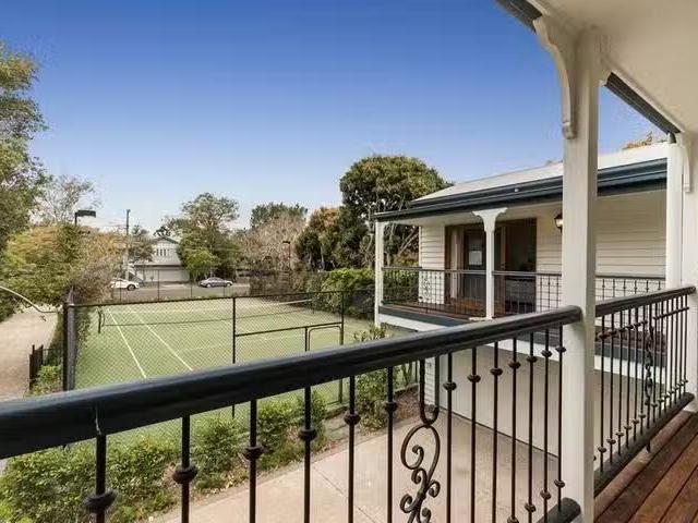 Cozy 5 BR 29 Molonga Terrace, Graceville, QLD 4075