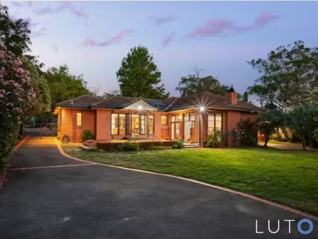 Charming 5 BR 2 Hovell Street, Griffith House for rent Listed.
