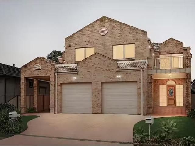 Cozy 5 BR 38 Mac Kinnon Ave, Padstow Townhouse for rent Liste.