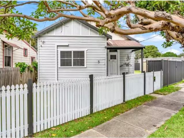 New 5 Braye Street, MAYFIELD House for rent Listed by Karen F.