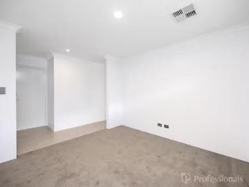 Just in! 5 Burnish Approach, Henley Brook, WA 6055