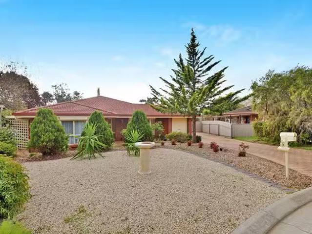 Cozy 5 Corsair Close, Seaford Rise, SA 5169