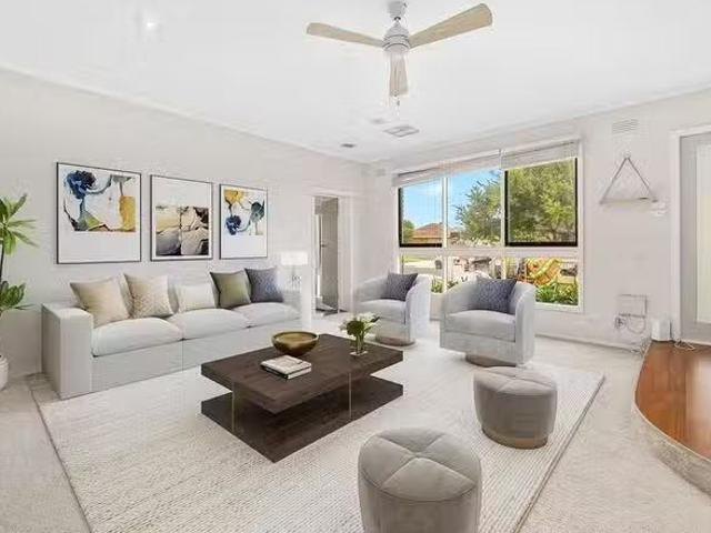 Cheap 5 Intervale Drive, Wyndham Vale, VIC 3024
