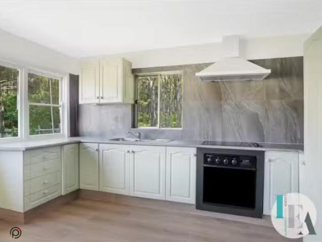Cozy 5 Lockwood Street, Cringila House for rent Listed by Sha.