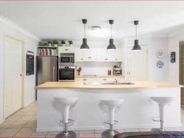 Cheap 5 Maddison Place, THE GAP, QLD 4061 House for Rent