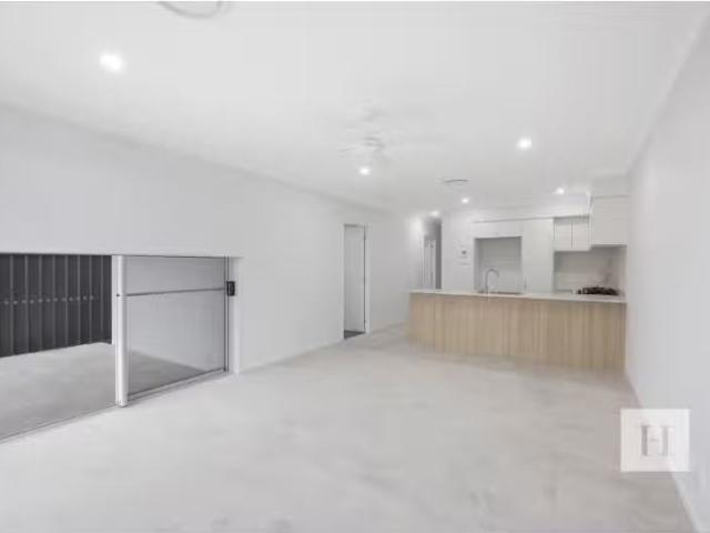 Cozy 5 Shrike Wy, Warnervale House for rent Listed by Heritag.