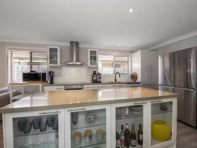 Nice 5A Campbell Street, Scarborough, QLD 4020